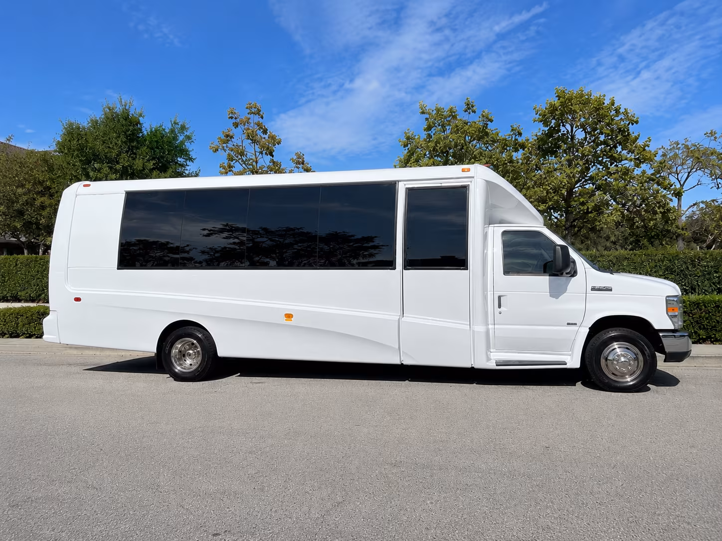 shuttle your guests from austin hotels and the airport with ease