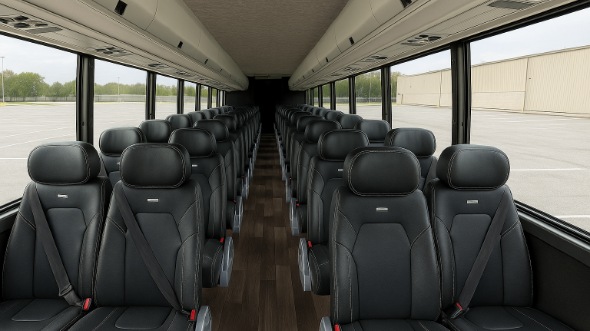 new braunfels 28 passenger minibus